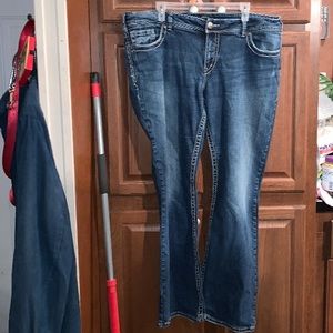 Silver Suki Woman’s Plus Size Jeans Size 20